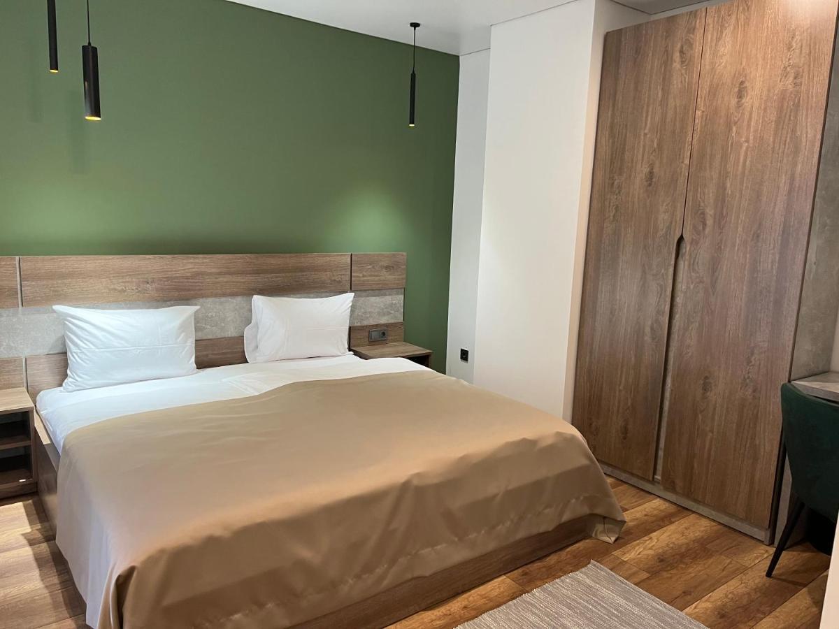 Loft wood Hotel Moekatsjeve Buitenkant foto