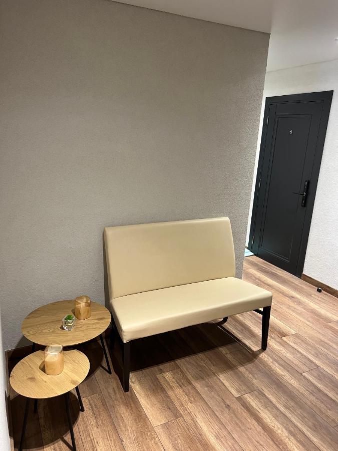 Loft wood Hotel Moekatsjeve Buitenkant foto