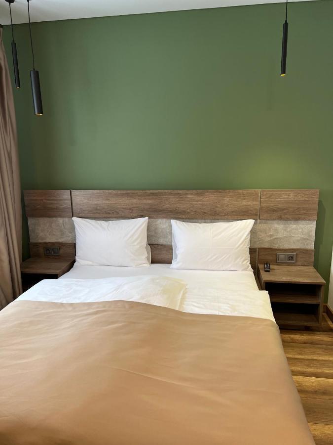 Loft wood Hotel Moekatsjeve Buitenkant foto